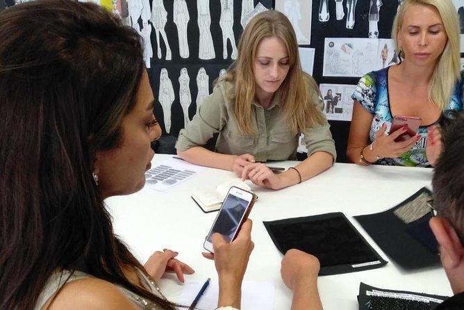1-Day Personal Fashion Styling Course for Women - A 10:00 am Half-Day Styling Session That Works on Your Schedule