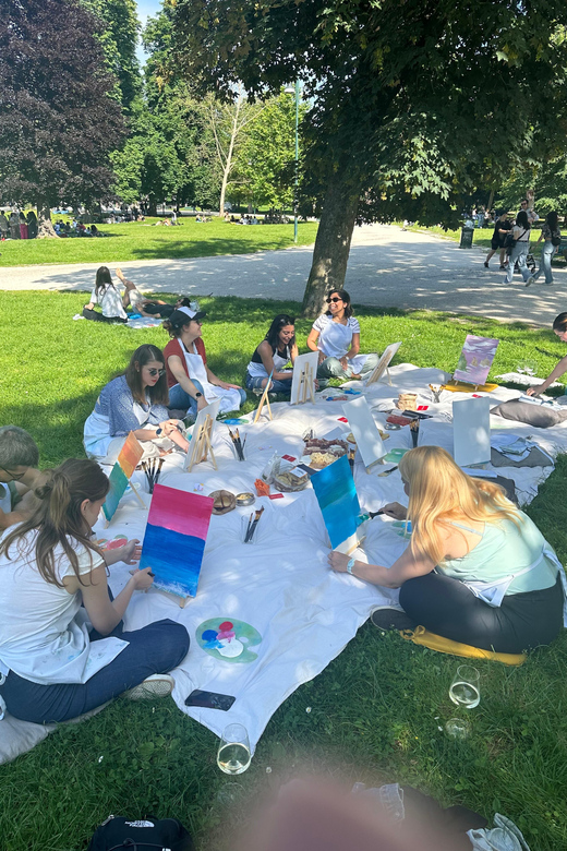 Art in the Park: Paint 'n Sip at Parco Sempione - The 2-hour painting lesson: materials, guidance, and what to expect