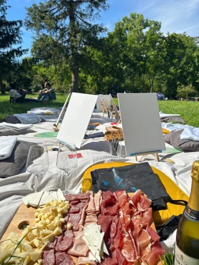 Art in the Park: Paint 'n Sip at Parco Sempione - Where to meet: the kiosk, the corners, and finding the group fast
