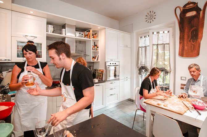 Cesarine: Cooking Class with tasting at Local's Home in Milan - A Private Milan Kitchen: How the Cesarine Home Setting Works
