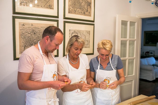 Cesarine: Cooking Class with tasting at Local's Home in Milan - Wine Pairing and Aperitivo: Why the Tasting Feels Like Milan