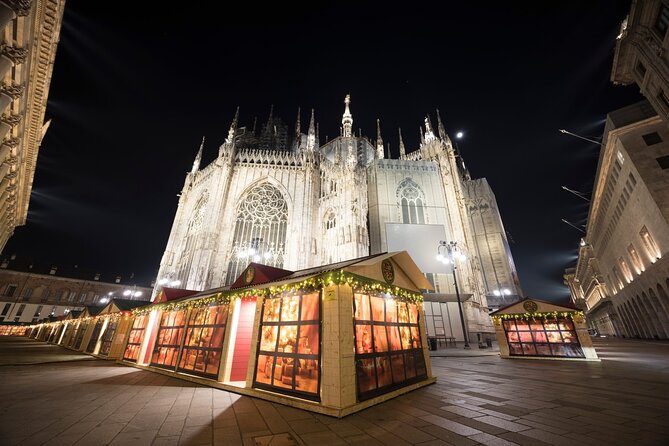 Christmas Time in Milan Walking Tour - Galleria Vittorio Emanuele II: holiday lighting in a historic arcade