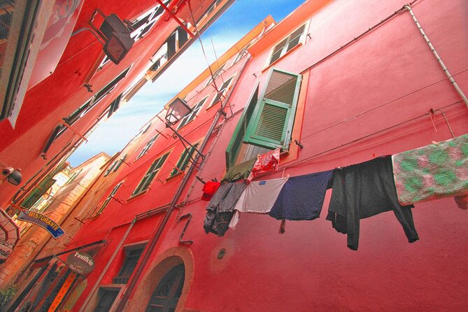 Cinque Terre Day Trip from Milan: Italian Riviera Escape - Your private guide: how the day actually gets easier