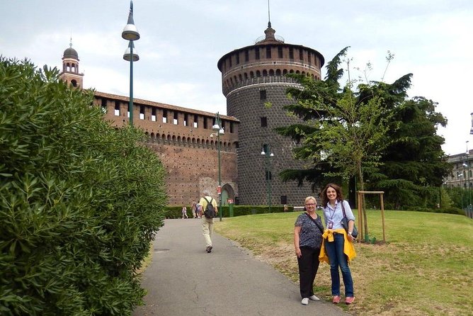 Classical Milan tour - The local guide effect: language choices and on-the-ground clarity