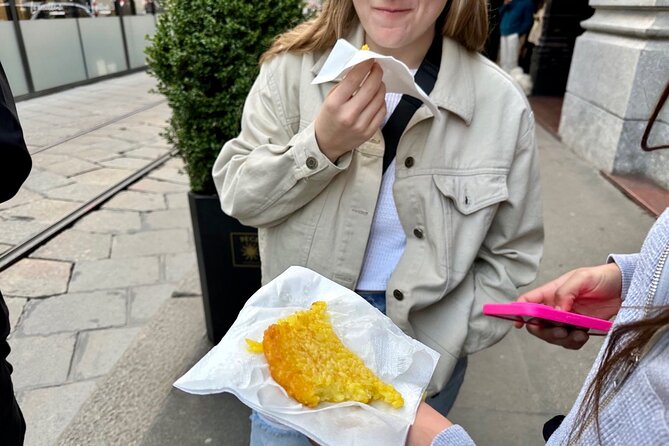 Eating Milan Street Food Tour with Guided Tasting and Sightseeing - Piazza Mercanti and Piazza della Scala: medieval heart and opera glamour