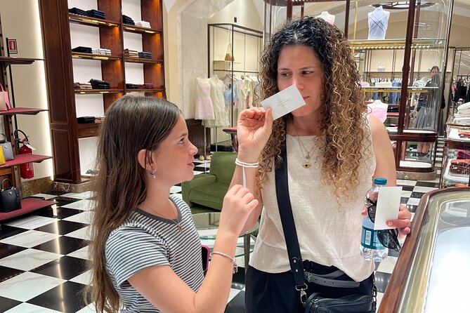 Exclusive Private Fashion Tour in Milan - Quadrilatero d’Oro: luxury vitrines and marketing strategy
