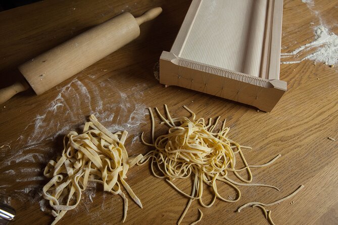 Fresh Homemade Pasta and Tiramisu Cooking Class in Milan - Eating together, wine, and the real-life Milan vibe