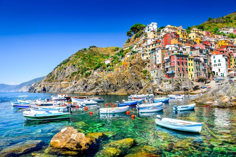 From Milan: Cinque Terre with Portovenere and Boat Cruise - Getting From Milan to La Spezia: The Coach-Then-Train Rhythm