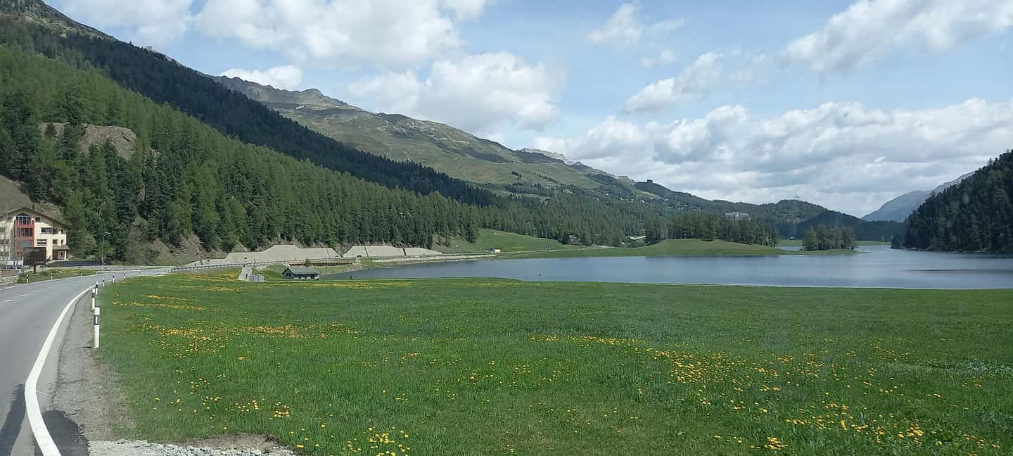 From Milan: Lake Como and Bernina Train Day Trip - Bernina Pass and Poschiavo: what you’ll see without needing a stop