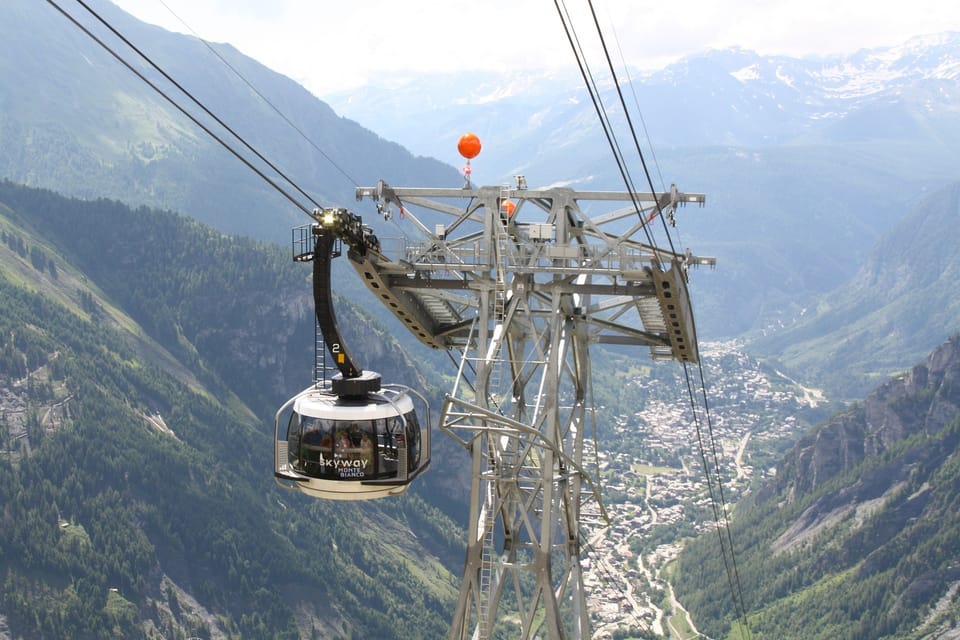 From Milan: Monte Bianco and Courmayeur Day Trip - Cave Mont Blanc and the Experimental High-Altitude Winery