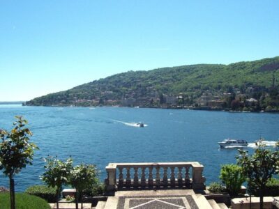 From Milan: Stresa, Alps, & Lake Maggiore Full-Day Tour - Getting From Milan: meet at Foro Buonaparte 10, not the airport