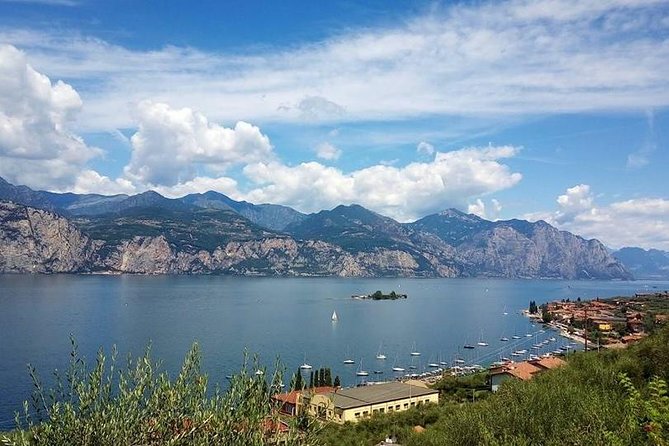 Full-Day Lake Garda and Desenzano del Garda from Milan - small group tour - Sirmione’s Roman villa and Catullus Grottoes, independently