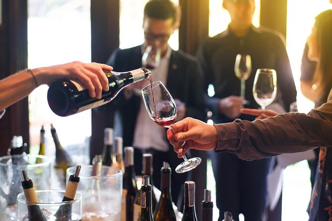 Fun Wine Tasting with the most italian Sommelier in Milan - The grape behind the sparkle: learning Glera