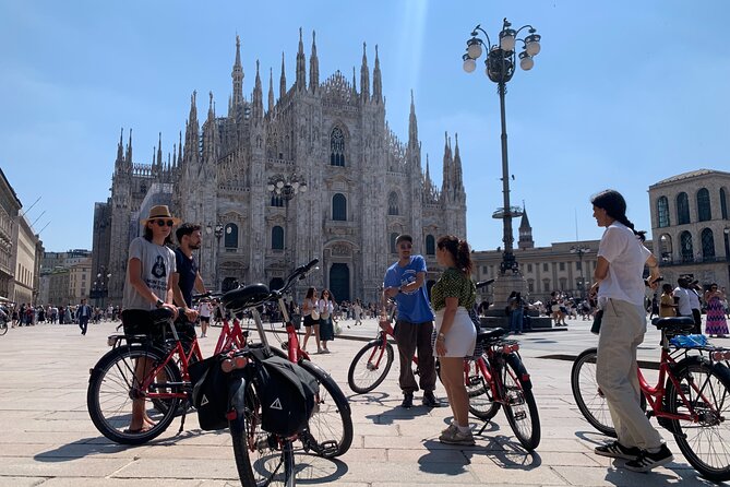 Highlights of Milan Bike Tour - The route from Duomo to Navigli: what the pacing feels like