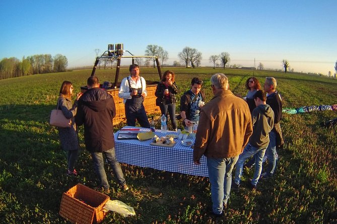Hot air balloon flight Milan weekend - Milan’s Balloon Countryside: Faster Than You Think