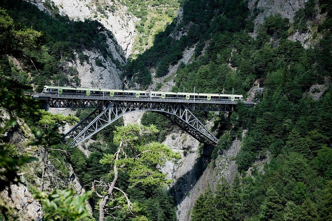 Interlaken and the Green Train of Swiss Alps Day Trip from Milan - Getting to Interlaken: the switch from train to boat (and the walking)