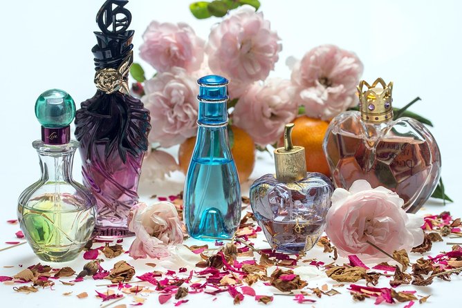 Italian Perfume Workshop in Milan - Italian Perfume Workshop in Milan: what you do and why it feels special
