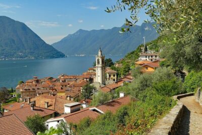 Lake Como Day Trip from Milan with a Local Guide: Private & Personalized - Summer ferry time between Varenna, Menaggio, and Bellagio