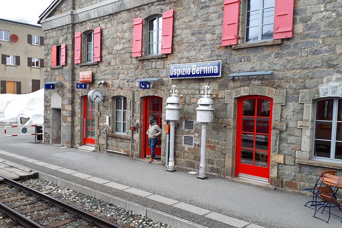 Lake Como, Swiss Alps and Bernina Train From Milan - Price and logistics: is $211.19 worth your time?