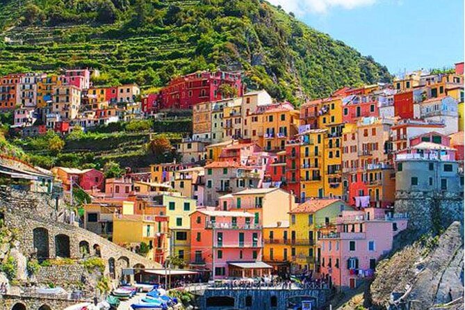 Ligurian Colors, Cinque Terre Full Day Private Transfer Excursion From Milan - Manarola: colorful houses and short timing that still works