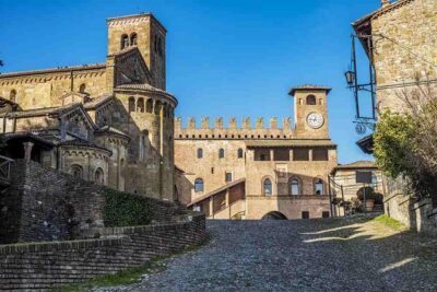Medieval villages & Cremona Stradivari's town, tour from Milan - Cremona Cathedral and the option to climb the bell tower