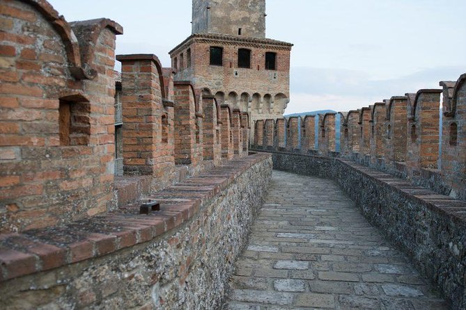 Medieval villages & Cremona Stradivari's town, tour from Milan - Weather and flexibility: what happens when it’s rain or snow