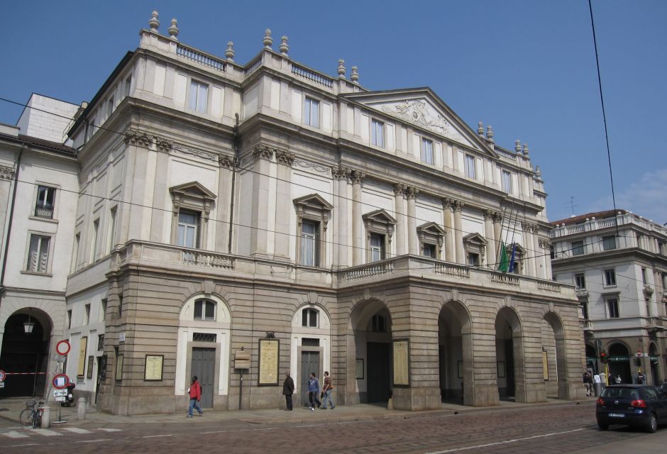Milan: 2.5-Hour City Tour by Tram - Key highlights