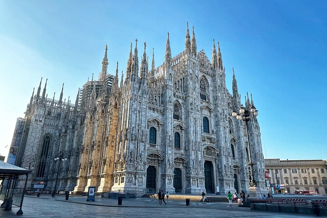 Milan Coffee & History Crawl with a Licensed Tour Guide - Royal Palace Milano (outside only) and a historical café pause