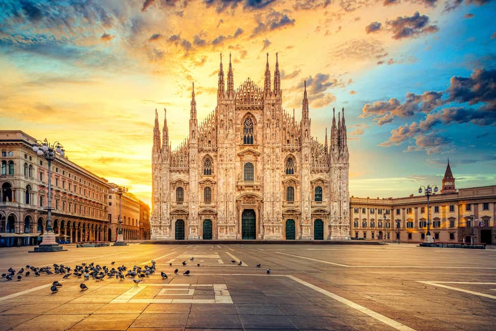Milan Duomo Cathedral and Rooftop Terrace Guided Tour - Where It Starts: Finding the Guide Fast Outside the Duomo