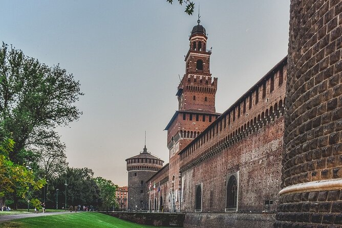 Milan Duomo, Sforza Castle and Pieta Guided Tour with Tickets - From Galleria Vittorio Emanuele II to Piazza della Scala