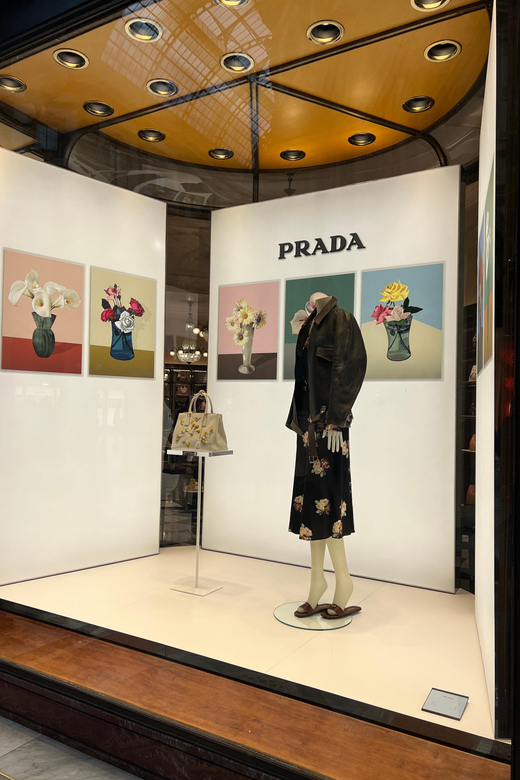 Milan: Exclusive Private Fashion Tour - Sightseeing Break: Turning Buildings Into Fashion Clues