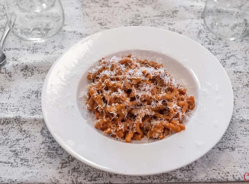Milan: Hands-On Pasta & Dessert Cooking Class & Wine Pairing - The Aperitivo: Prosecco, Salami, and Quick Pre-Game Comfort