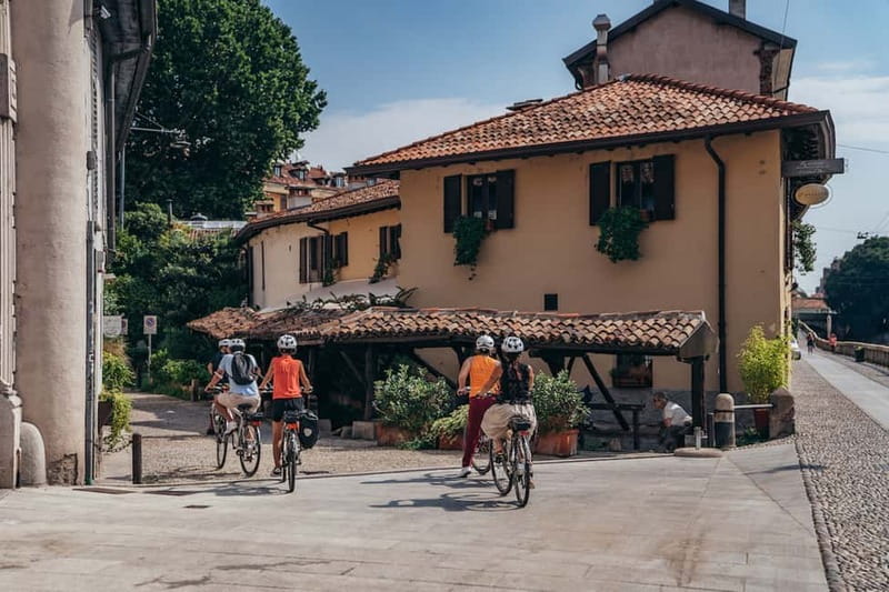 Milan: Highlights and Hidden Gems E-Bike Tour - Gae Aulenti and Vertical Wood: Milan’s future in plain sight