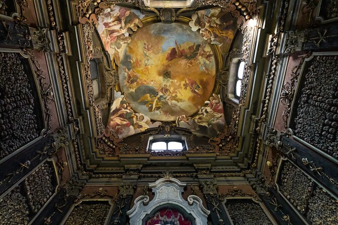Milan: Highlights and Secret Treasures walking tour - A 3-hour Milan walking route that actually teaches the city