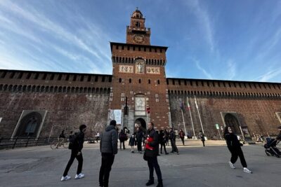 Milan Highlights: Guided Duomo, Last Supper & City Centre Tour - Castello Sforzesco exterior: a quick look at the fortress-and-park vibe