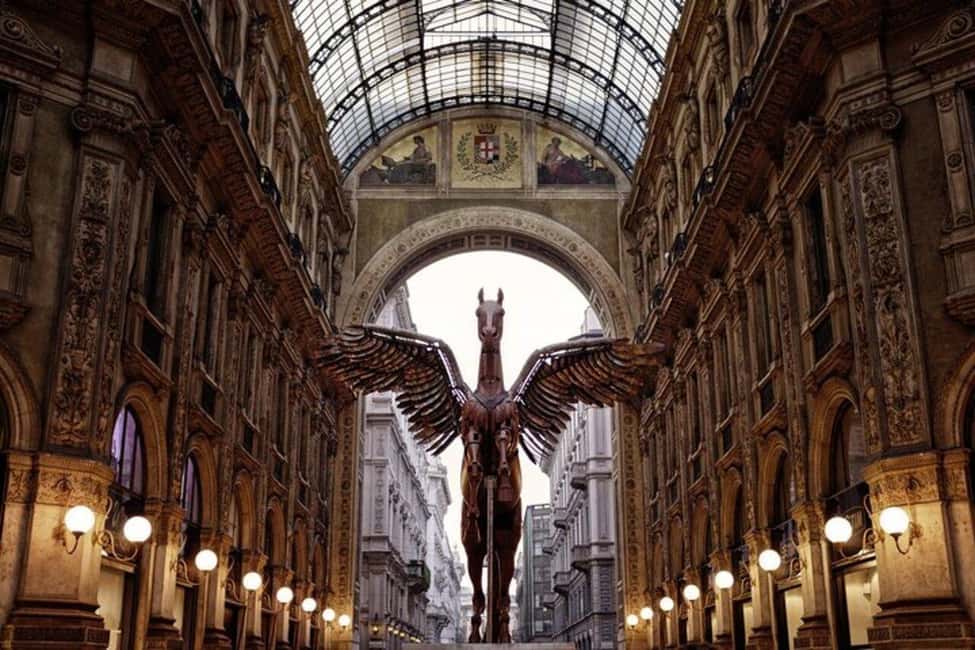 Milan : Highlights & Hidden gems Private Walking Tour - Starting at Piazza dei Mercanti: you get grounded fast