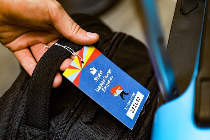 Milan: Luggage Storage Central Station - How the check-in works: ID, email, and staff who keep it moving