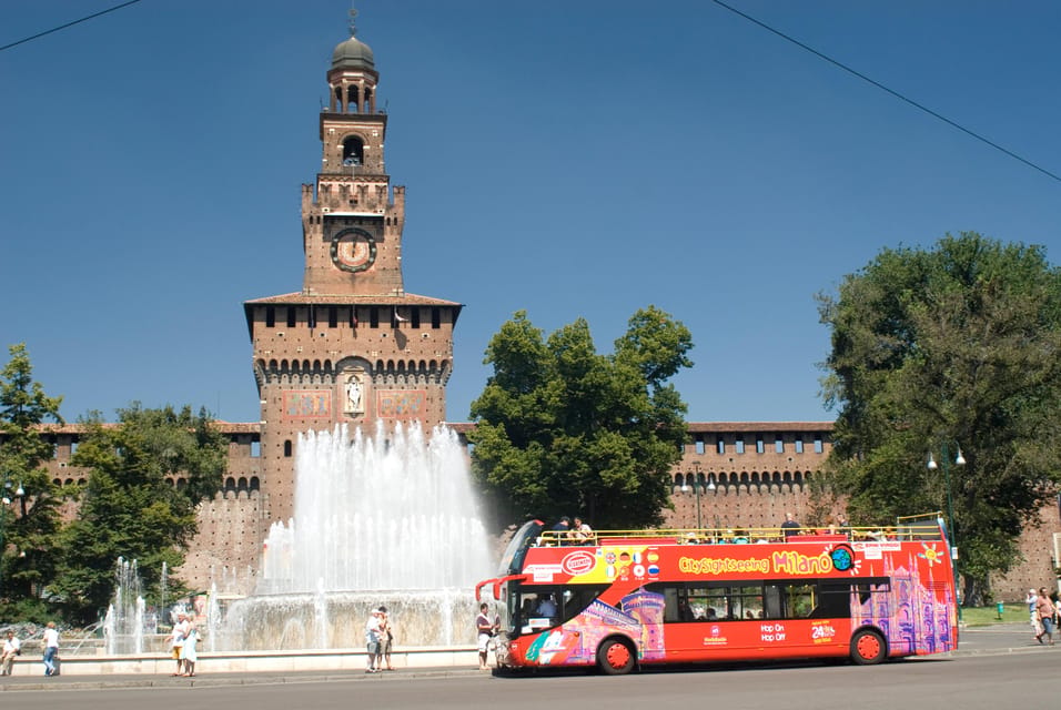 Milan: Night Tour by Bus - The onboard audio guide: helpful, but verify it in your own way