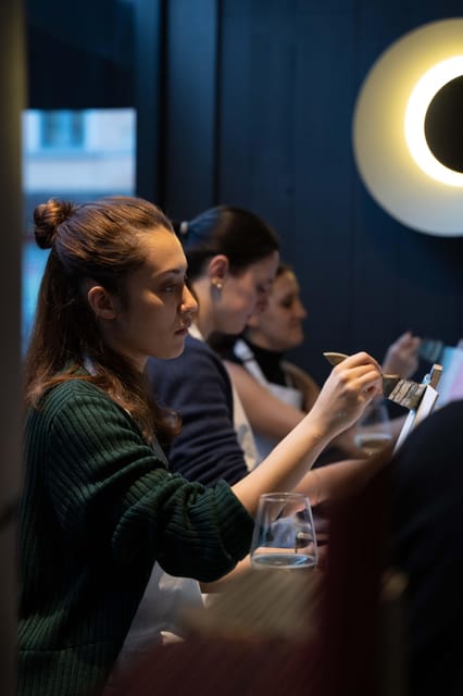 Milan: Paint 'n Sip Class - English and Italian Support: Making It Easier to Follow Along