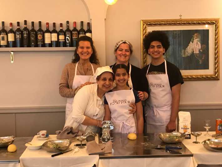 Milan: Pasta and Tiramisu Cooking Class with Wine - Prosecco Welcome and a Clear Path Through the Night