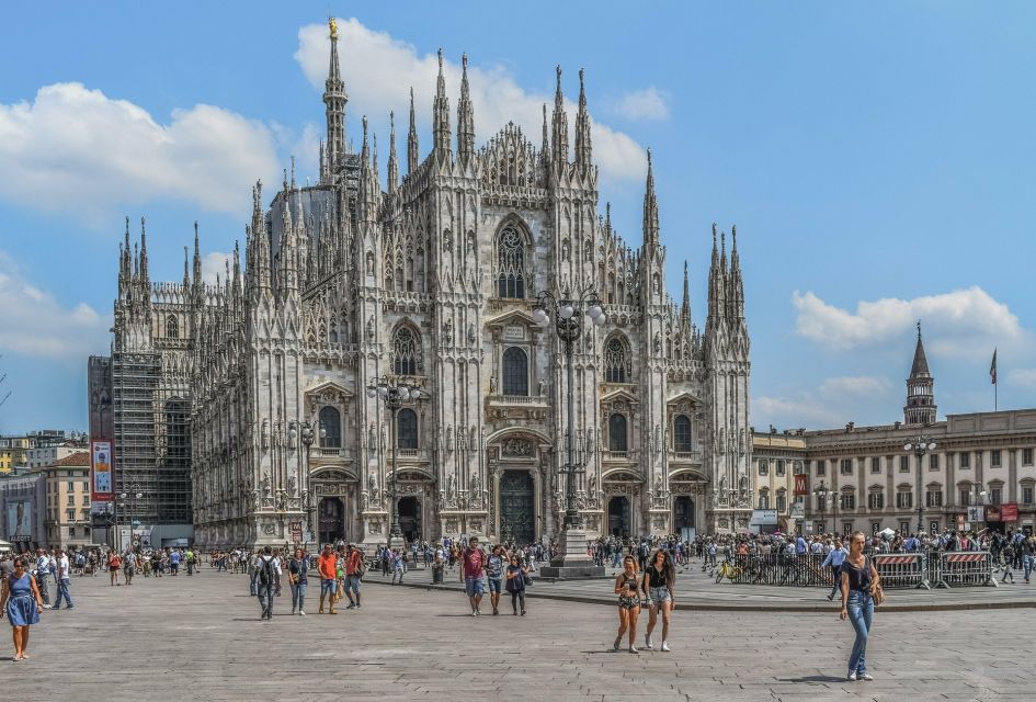 Milan: Private Guided Walking Tour with Aperitif - Meeting in Piazza del Duomo (and How to Start Smoothly)