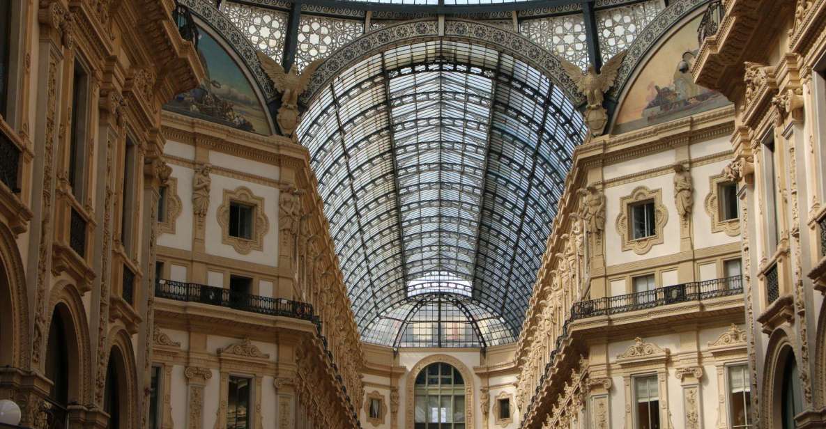 Milan: Private Sightseeing & Shopping Tour with a Local - Porta Nuova, Corso Como, and modern Milan energy