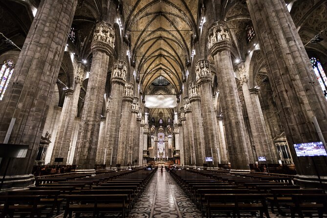 Milan Scala Theatre and Duomo Cathedral Tour - Group size and headsets: the sweet spot for comfort