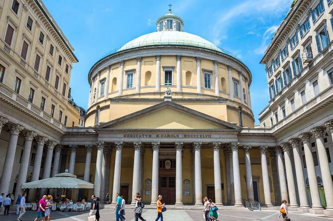 Milan Scavenger Hunt and Best Landmarks Self Guided Tour - Castello Sforzesco to Teatro Alla Scala: start with momentum