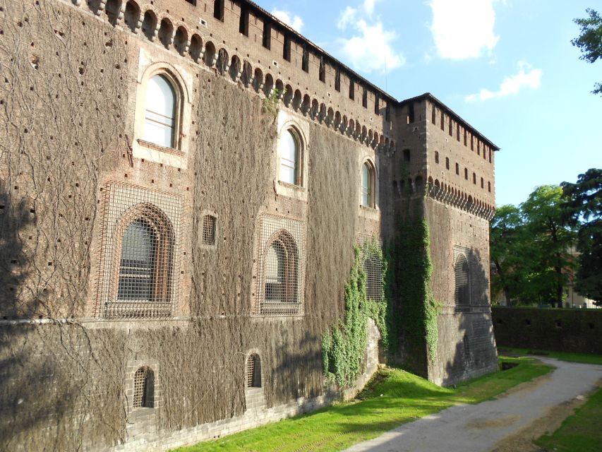 Milan: Sforza Castle & Leonardo Skip-the-Line Private Tour - Michelangelo’s last Pietà in the castle rooms