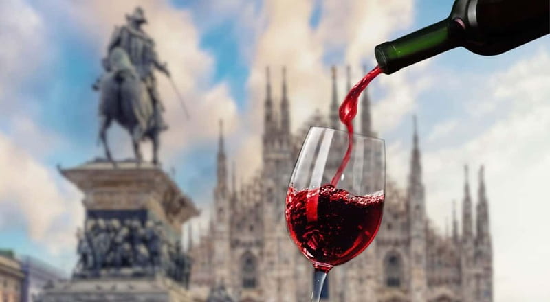 Milan: Small Group - Duomo & Rooftop, Wine & Food Tasting - Duomo rooftop lift access: the best way to start in Milan