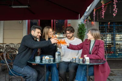Milan: Sunset Navigli Food & Drinks Tour with a Local - Piazza Ventiquattro Maggio: Your Start Line in Milan