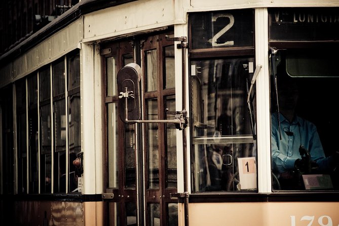 Milan The Last Supper and Vintage tram tour in Milan - Inside Il Cenacolo: how your guide helps the painting land