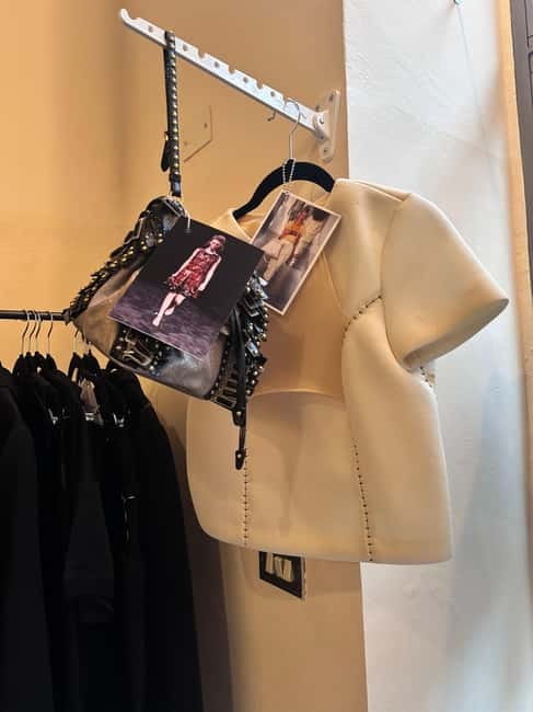 Milan: The Ultimate Vintage Shopping Guide - How the Self-Paced Store List Works (No Fixed Route Needed)