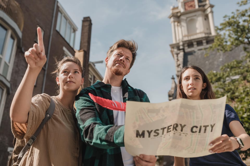 Milan: Treasure Hunt & Walking Tour - Start at The Impossible Society and step into Captain Justice